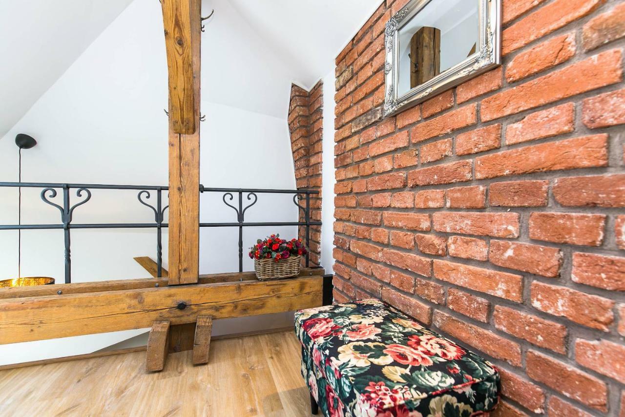 The Old Town Square & Parizska Appartamento *